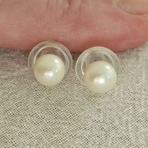 White Cultured Freshwater Pearl 14k Yellow Gold stud earrings